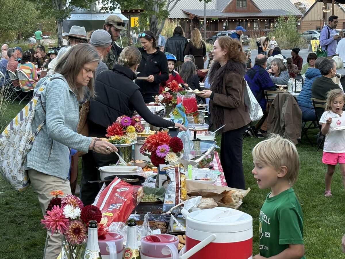 Scenes From the Day: Community Potluck in Twisp